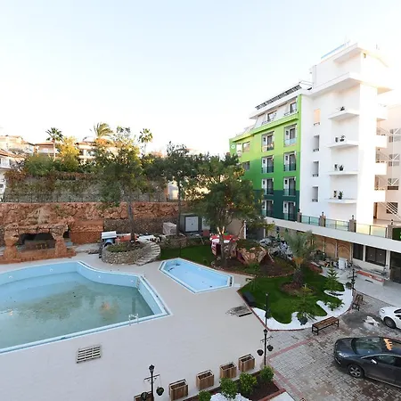 Life Hotel 2*